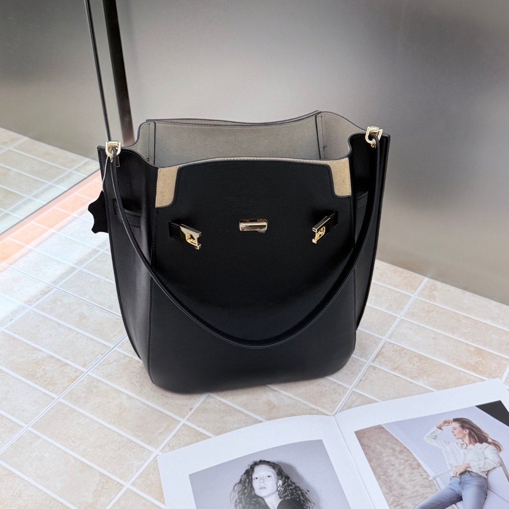 Новая сумка-ведро в стиле Old  – обзор и цена Luxury Bags Leather