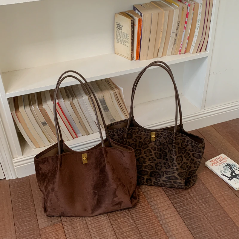 Женская сумка-тоут из замши с  – обзор и цена Luxury Bags Tote